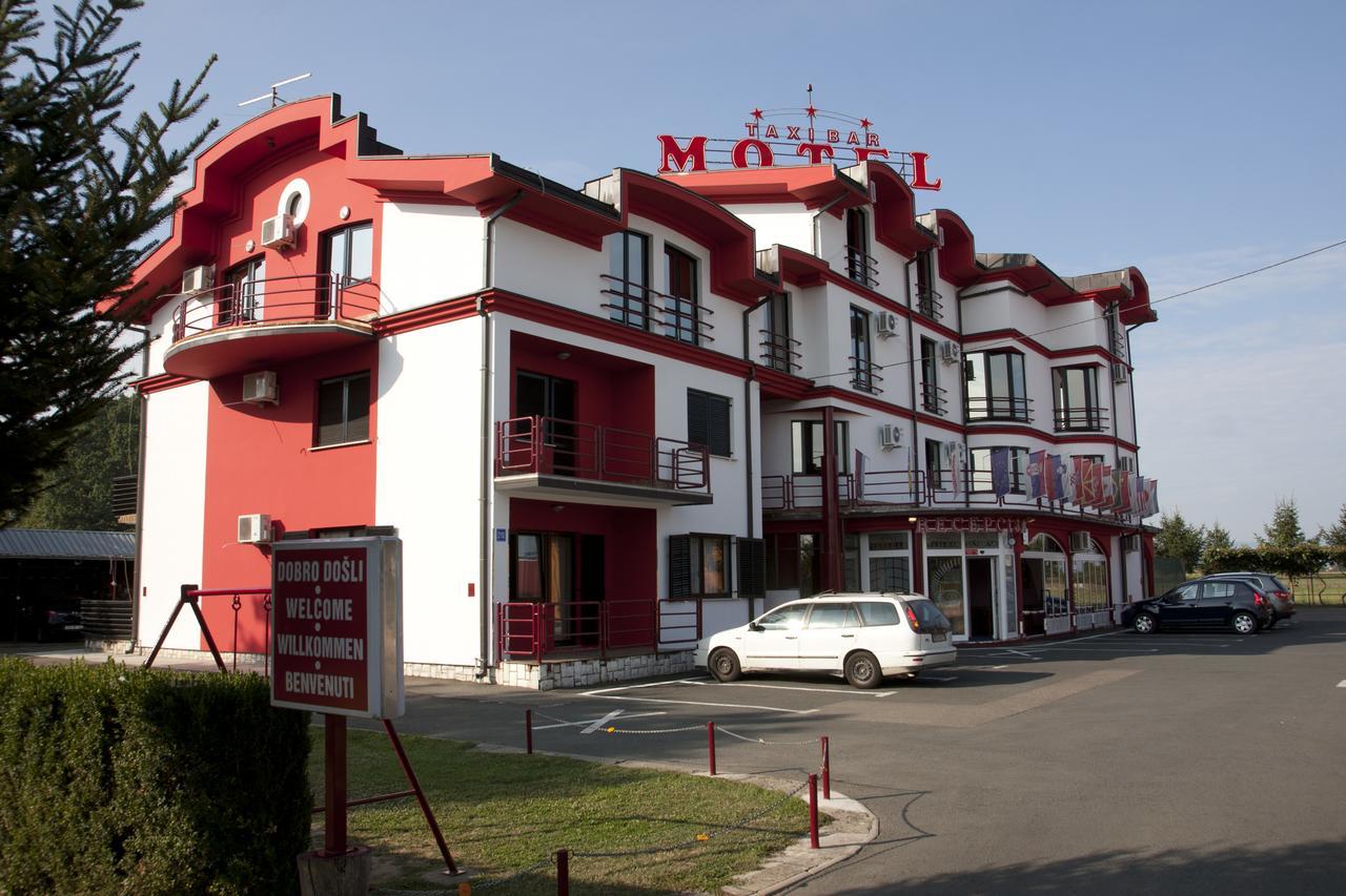 Taxi Bar Motel Bosanska Gradiska Exterior photo